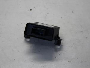 Gebruikte Module (diversen) Opel Corsa D 1.4 16V Twinport Prijs € 85,00 Margeregeling aangeboden door Gebr Opdam B.V.