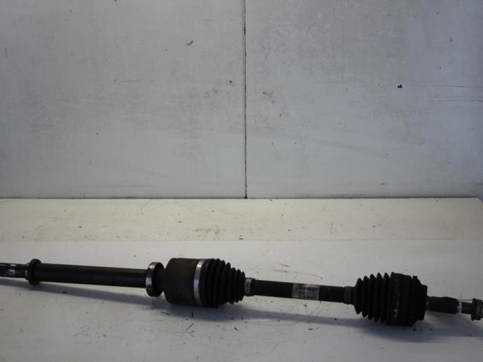 Gebruikte Steekas rechts-voor Nissan Kubistar (F10) 1.5 dCi 70 Prijs € 30,00 Margeregeling aangeboden door Gebr Opdam B.V.