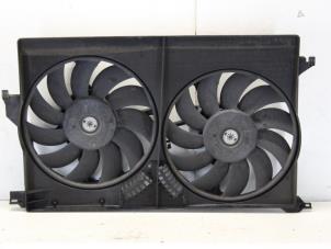 Gebruikte Koelvin Motor Opel Signum (F48) 2.2 DGI 16V Prijs op aanvraag aangeboden door Gebr Opdam B.V.