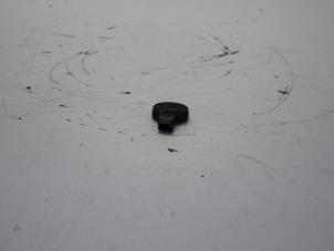 Gebruikte Sensor regen Opel Corsa D 1.4 16V Twinport Prijs € 30,00 Margeregeling aangeboden door Gebr Opdam B.V.