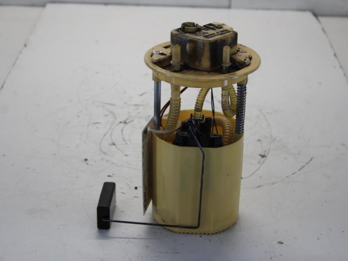 Gebruikte Tank element Pomp Alfa Romeo MiTo (955) 1.3 JTDm 16V Prijs € 34,00 Margeregeling aangeboden door Gebr Opdam B.V.