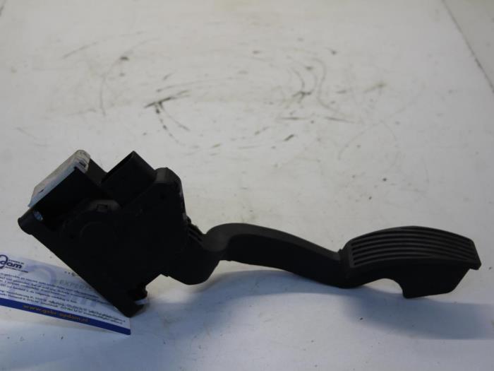 Gebruikte Sensor Gaspedaalpositie Opel Corsa D 1.2 16V Prijs € 51,00 Margeregeling aangeboden door Gebr Opdam B.V.