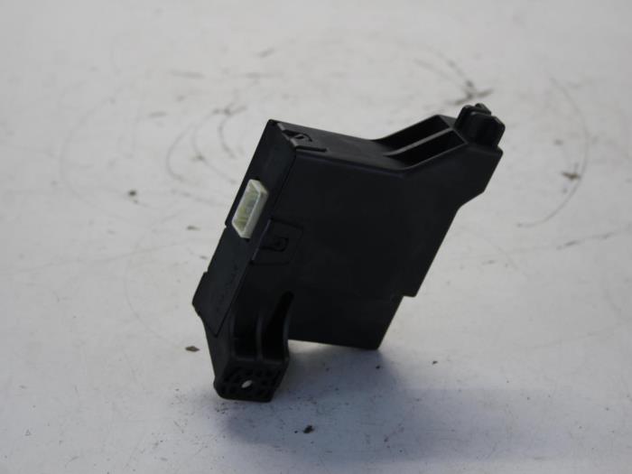 Gebruikte Koeling Module Toyota Yaris II (P9) 1.33 16V Dual VVT-I Prijs € 42,00 Margeregeling aangeboden door Gebr Opdam B.V.