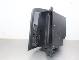 Gebruikte Dashboardkastje Opel Astra K 1.0 Turbo 12V Prijs € 38,00 Margeregeling aangeboden door Gebr Opdam B.V.