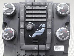 Gebruikte Kachel Bedieningspaneel Volvo V60 I (FW/GW) 2.0 D2 16V Prijs op aanvraag aangeboden door Gebr Opdam B.V.