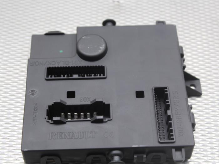 Computer Diversen van een Renault Twingo II (CN) 1.2 16V 2012