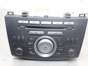 Gebruikte Radio CD Speler Mazda 3 (BL12/BLA2/BLB2) 2.0i MZR DISI 16V Prijs op aanvraag aangeboden door Gebr Opdam B.V.