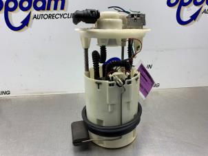 Gebruikte Benzinepomp Toyota Avensis (T25/B1B) 1.8 16V VVT-i Prijs € 42,00 Margeregeling aangeboden door Gebr Opdam B.V.