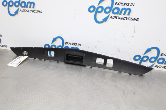 Handgreep van een Mercedes-Benz E (W212) E-250 CGI 16V BlueEfficiency 2009