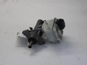 Gebruikte Hoofdremcilinder Volkswagen Golf VI Variant (AJ5/1KA) 2.0 GTD 16V Prijs € 25,00 Margeregeling aangeboden door Gebr Opdam B.V.