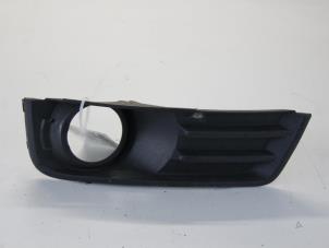 Gebruikte Bumper Rooster Ford Focus C-Max 1.6 16V Prijs op aanvraag aangeboden door Gebr Opdam B.V.