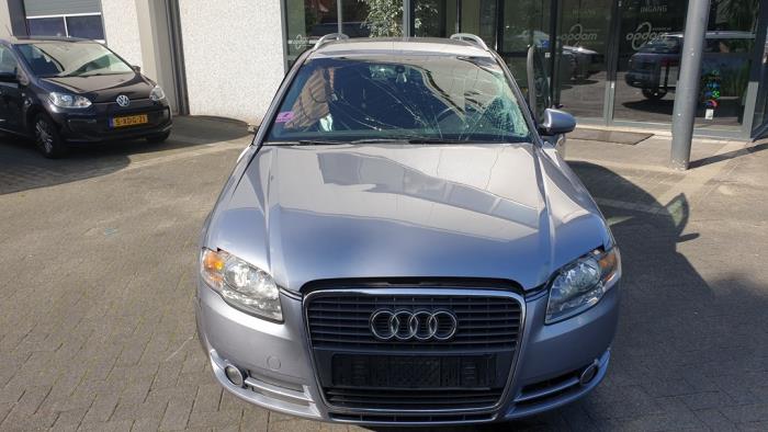 Gebruikte Motor Audi A4 Avant (B7) 1.9 TDI Prijs € 425,00 Margeregeling aangeboden door Gebr Opdam B.V.