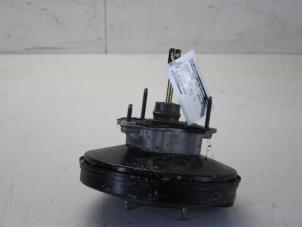 Gebruikte Rembooster Renault Clio III (BR/CR) 1.2 16V 75 Prijs op aanvraag aangeboden door Gebr Opdam B.V.