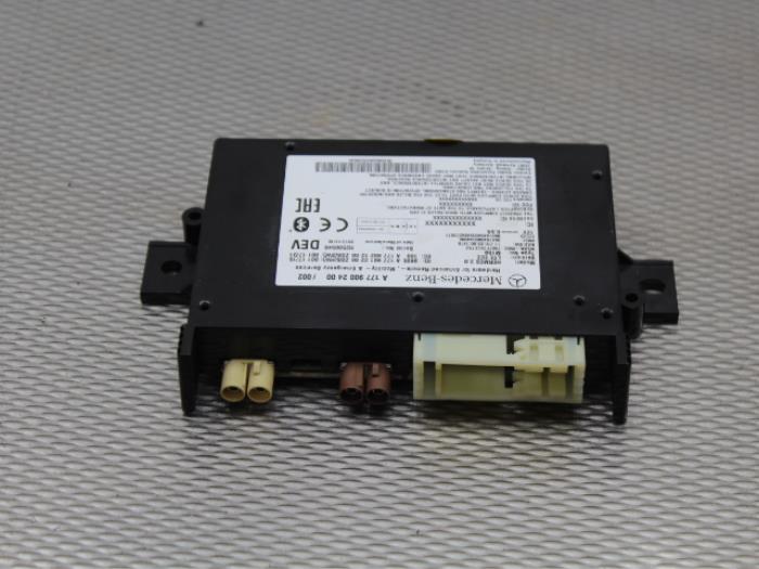 Gebruikte Bluetooth module Mercedes Sprinter 4t (907.6/910.6) 411 CDI 2.0 D RWD Prijs € 170,00 Margeregeling aangeboden door Gebr Opdam B.V.