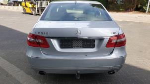 Gebruikte Achterklep Mercedes E (W212) E-350 CGI V6 24V BlueEfficiency Prijs € 128,00 Margeregeling aangeboden door Gebr Opdam B.V.