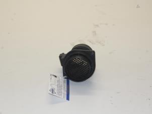 Gebruikte Luchtmassameter Renault Master II (FD/HD) 2.2 dCi 16V Prijs € 21,00 Margeregeling aangeboden door Gebr Opdam B.V.