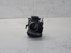 Gebruikte Gasklephuis Volkswagen New Beetle (9C1/9G1) 2.0 Prijs op aanvraag aangeboden door Gebr Opdam B.V.