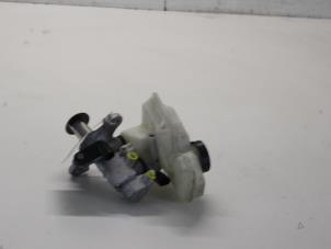 Gebruikte Hoofdremcilinder Volkswagen Polo VI (AW1) 1.0 TSI 12V Prijs € 35,00 Margeregeling aangeboden door Gebr Opdam B.V.