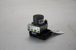 Gebruikte ABS Pomp Alfa Romeo MiTo (955) 0.9 TwinAir Prijs € 64,00 Margeregeling aangeboden door Gebr Opdam B.V.