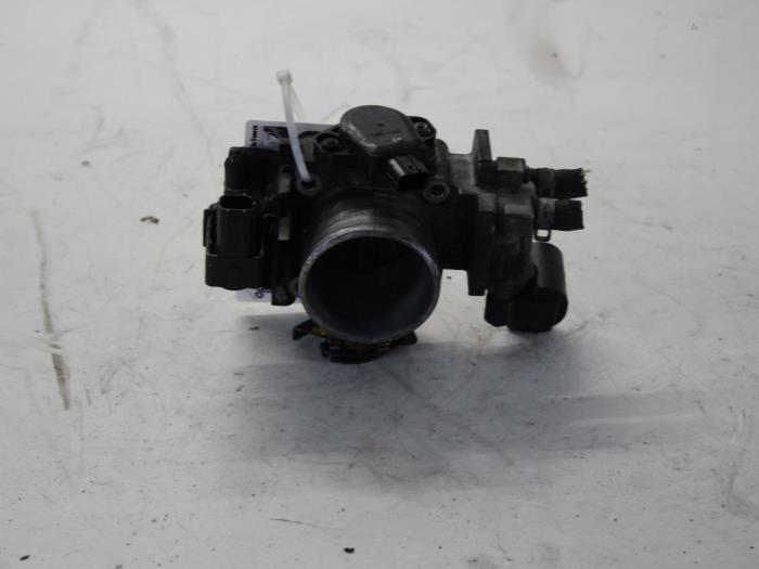 Gebruikte Gasklephuis Honda Stream I (RN) 1.7 16V VTEC Prijs op aanvraag aangeboden door Gebr Opdam B.V.