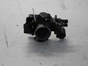 Gebruikte Gasklephuis Honda Stream I (RN) 1.7 16V VTEC Prijs op aanvraag aangeboden door Gebr Opdam B.V.