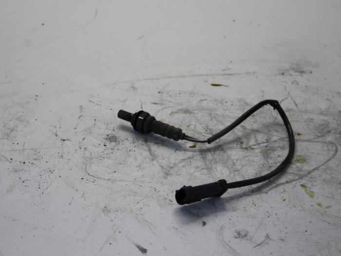 Gebruikte Lambda Sonde Renault Clio II (BB/CB) 1.2 Prijs op aanvraag aangeboden door Gebr Opdam B.V.