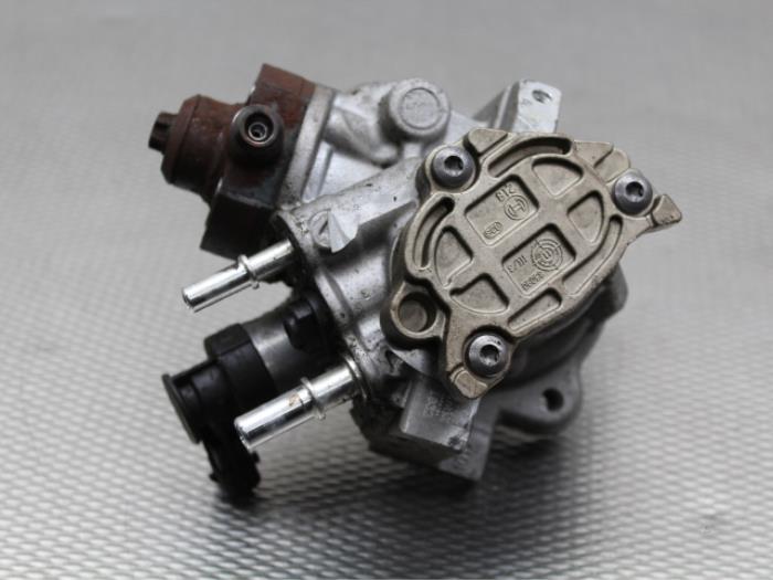 Gebruikte Dieselpomp Ford Fiesta Prijs € 149,00 Margeregeling aangeboden door Gebr Opdam B.V.