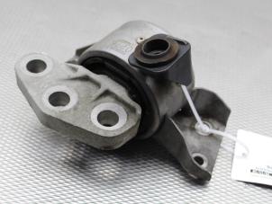 Gebruikte Motorsteun Opel Corsa E 1.3 CDTi 16V ecoFLEX Prijs op aanvraag aangeboden door Gebr Opdam B.V.