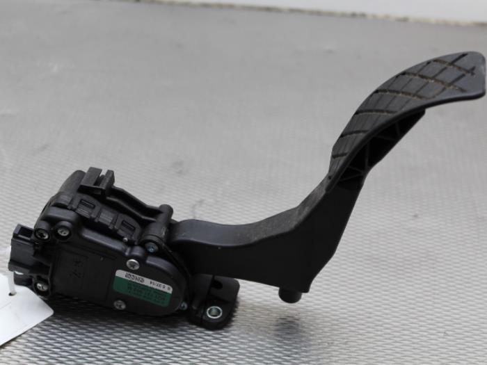 Gebruikte Sensor Gaspedaalpositie Audi A1 Sportback (8XA/8XF) 1.4 TFSI Cylinder on demand 16V Prijs € 17,00 Margeregeling aangeboden door Gebr Opdam B.V.