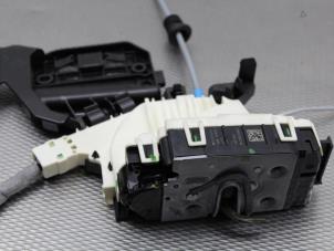 Gebruikte Deurslot Mechaniek 4Deurs links-achter Mercedes B-Klasse Prijs op aanvraag aangeboden door Gebr Opdam B.V.