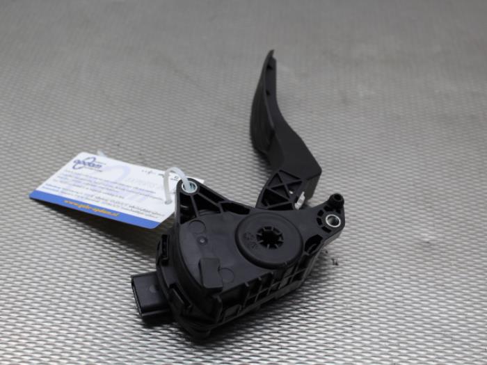Gebruikte Sensor Gaspedaalpositie Nissan Qashqai (J11) 1.2 DIG-T 16V Prijs op aanvraag aangeboden door Gebr Opdam B.V.
