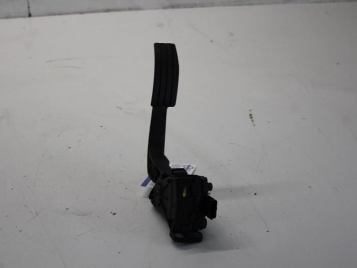 Gebruikte Gaspedaalpositie Sensor Renault Twingo II (CN) 1.5 dCi 90 FAP Prijs € 42,00 Margeregeling aangeboden door Gebr Opdam B.V.