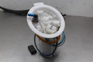 Gebruikte Benzinepomp Mini Mini Convertible (F57) 2.0 16V Cooper S Prijs € 51,00 Margeregeling aangeboden door Gebr Opdam B.V.