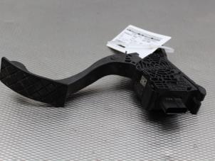 Gebruikte Gaspedaalpositie Sensor Volkswagen Polo VI (AW1) 1.0 TSI 12V Prijs € 30,00 Margeregeling aangeboden door Gebr Opdam B.V.