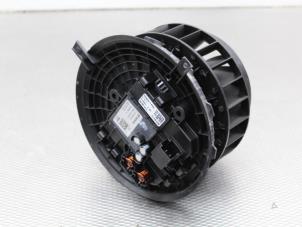 Gebruikte Blower Mercedes E (W213) E-200 2.0 Turbo 16V Prijs € 60,00 Margeregeling aangeboden door Gebr Opdam B.V.