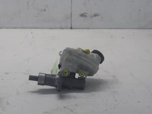 Gebruikte Hoofdremcilinder Opel Astra J Sports Tourer (PD8/PE8/PF8) 1.7 CDTi 16V Prijs € 25,00 Margeregeling aangeboden door Gebr Opdam B.V.