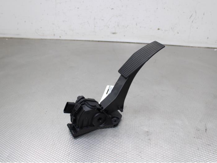Gebruikte Gaspedaalpositie Sensor Opel Astra K Sports Tourer 1.4 Turbo 16V Prijs € 21,00 Margeregeling aangeboden door Gebr Opdam B.V.