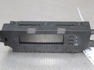 Gebruikte Display Interieur Hyundai i20 1.2i 16V Prijs op aanvraag aangeboden door Gebr Opdam B.V.