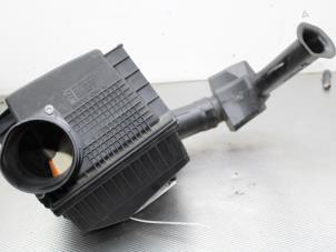 Gebruikte Luchtfilterhuis Renault Espace (JK) 2.0 16V Turbo Prijs op aanvraag aangeboden door Gebr Opdam B.V.