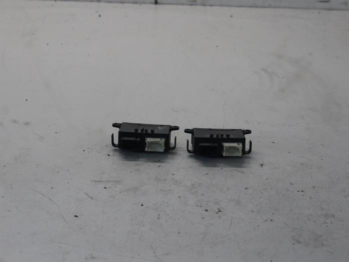 Gebruikte Computer Diversen BMW 3 serie (E46/2) 323 Ci 24V Prijs op aanvraag aangeboden door Gebr Opdam B.V.
