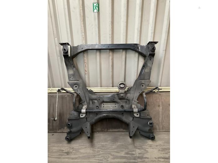 Gebruikte Subframe Mercedes Vito (447.6) 1.6 111 CDI 16V Prijs € 234,00 Margeregeling aangeboden door Gebr Opdam B.V.