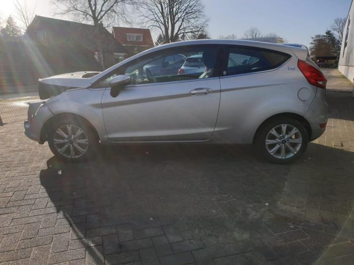 Gebruikte Steekas links-voor Ford Fiesta 6 (JA8) 1.6 16V Sport Prijs € 34,00 Margeregeling aangeboden door Gebr Opdam B.V.