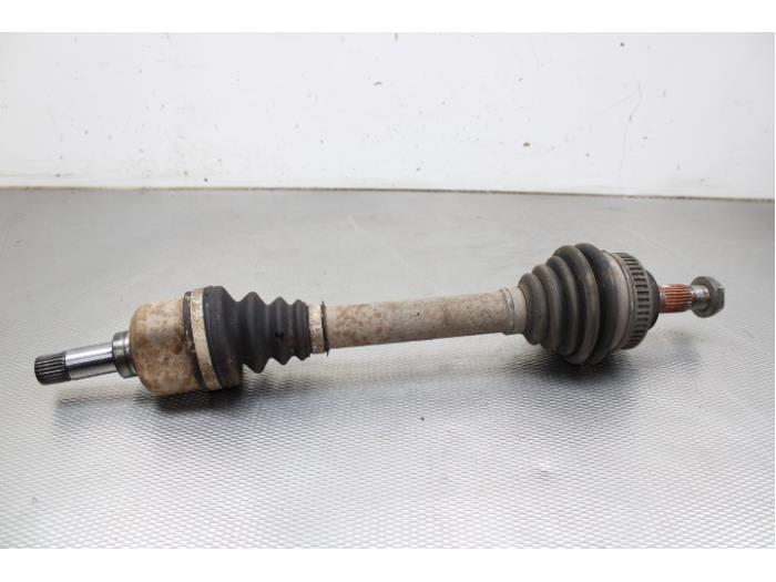 Gebruikte Steekas links-voor Citroen Xsara Picasso (CH) 1.6i 16V Prijs € 26,00 Margeregeling aangeboden door Gebr Opdam B.V.