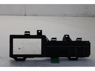 Gebruikte Kilometerteller KM Renault Scénic III (JZ) 1.9 dCi Prijs € 76,00 Margeregeling aangeboden door Gebr Opdam B.V.