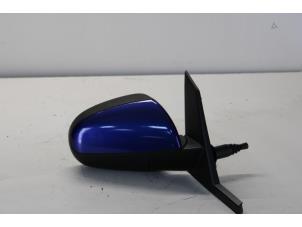 Gebruikte Buitenspiegel rechts Mitsubishi Colt (Z2/Z3) 1.1 12V Prijs € 42,00 Margeregeling aangeboden door Gebr Opdam B.V.