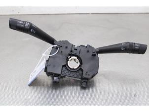 Gebruikte Licht + Raw Schakelaar Fiat Doblo Cargo (263) 1.6 D Multijet Prijs op aanvraag aangeboden door Gebr Opdam B.V.