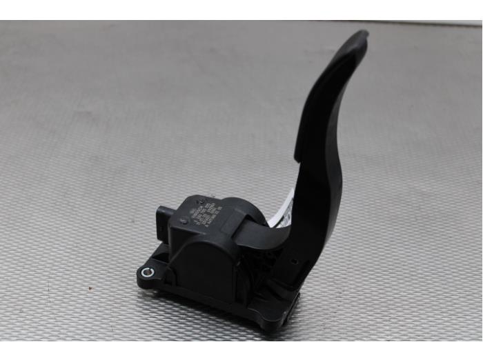 Gebruikte Gaspedaalpositie Sensor Mercedes Sprinter 3,5t (906.63) 319 CDI,BlueTEC V6 24V Prijs € 26,00 Margeregeling aangeboden door Gebr Opdam B.V.