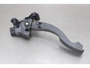 Gebruikte Gaspedaal Mitsubishi Outlander (GF/GG) 2.0 16V PHEV 4x4 Prijs op aanvraag aangeboden door Gebr Opdam B.V.