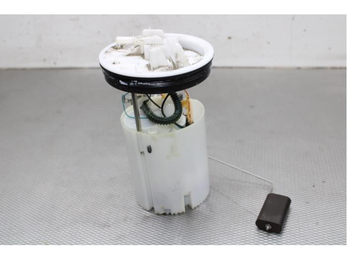 Gebruikte Benzinepomp Volvo V40 (MV) 1.5 T2 16V Geartronic Prijs € 85,00 Margeregeling aangeboden door Gebr Opdam B.V.