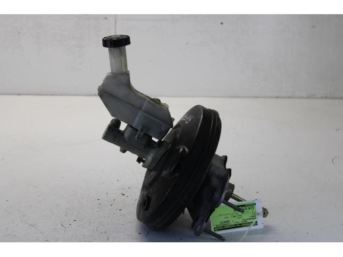 Gebruikte Rembekrachtiger Renault Clio III (BR/CR) 1.6 16V Prijs € 30,00 Margeregeling aangeboden door Gebr Opdam B.V.